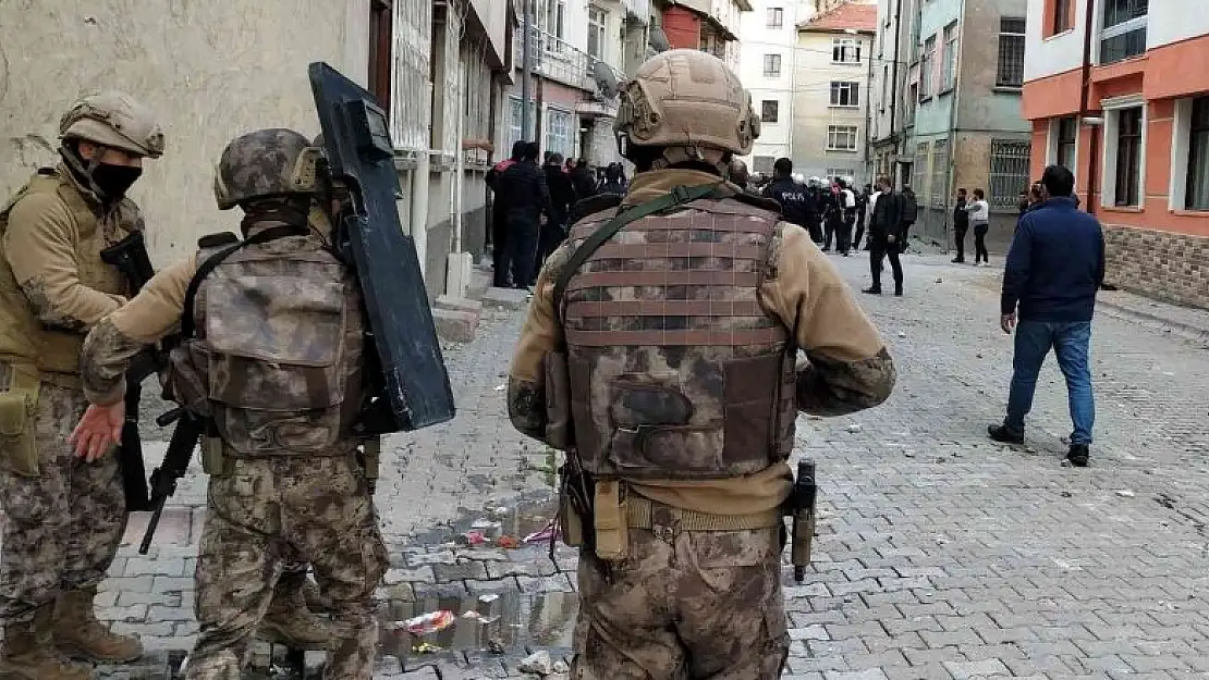 Havaya rastgele ateş etti, özel harekat polisi yakaladı