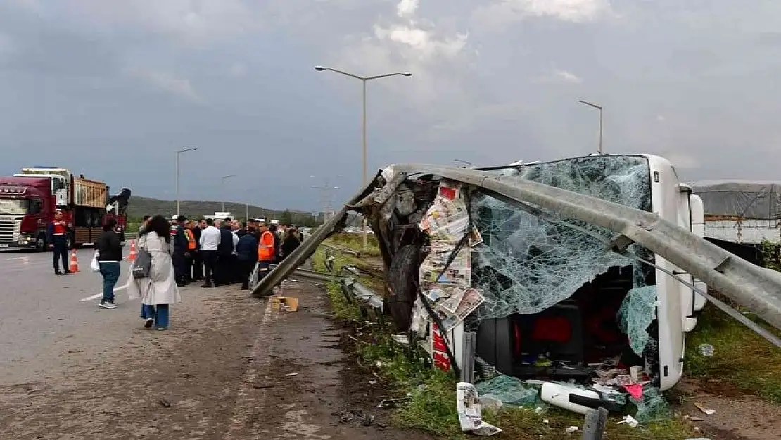 Gaziantep'te yolcu otobüsü ile tır çarpıştı: 14 yaralı