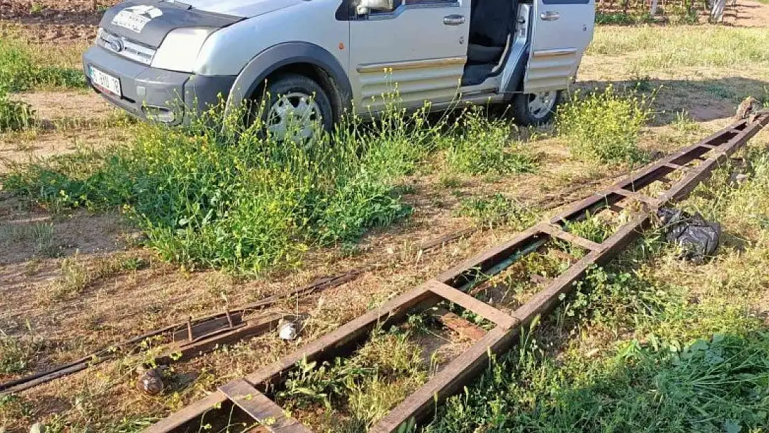 Manisa'da üzüm bağından hırsızlık yapan şüpheliler yakalandı