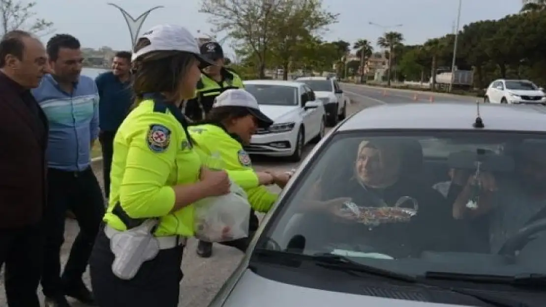 Aliağa polisinden bayramda şok uygulamalar: Aranan 18 şahıs yakalandı