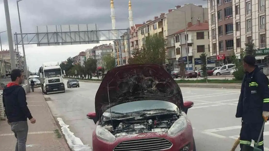 Konya'da otomobilde yangın paniği