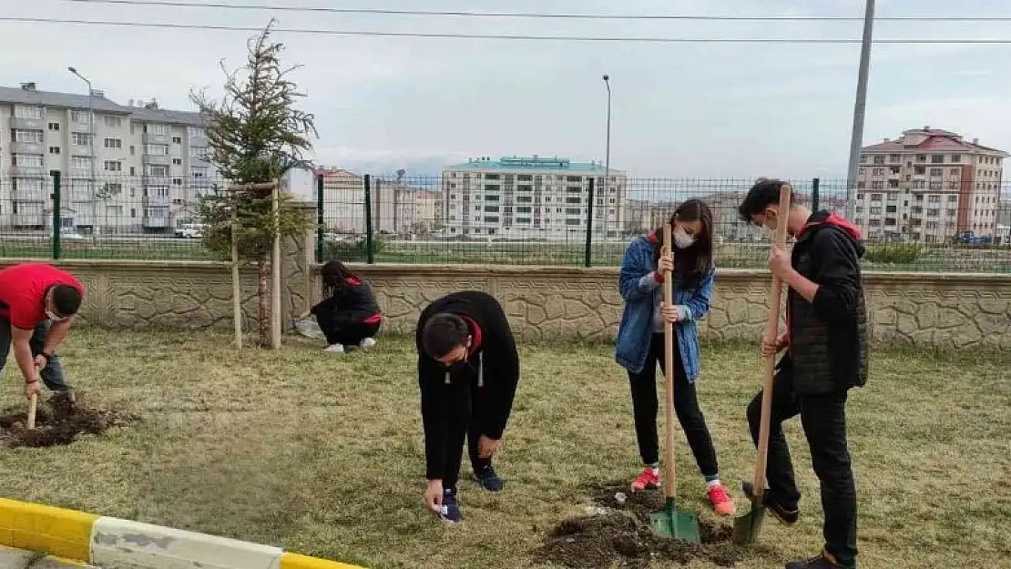 Değerlerle hayatına renk kat eTwinning projesi