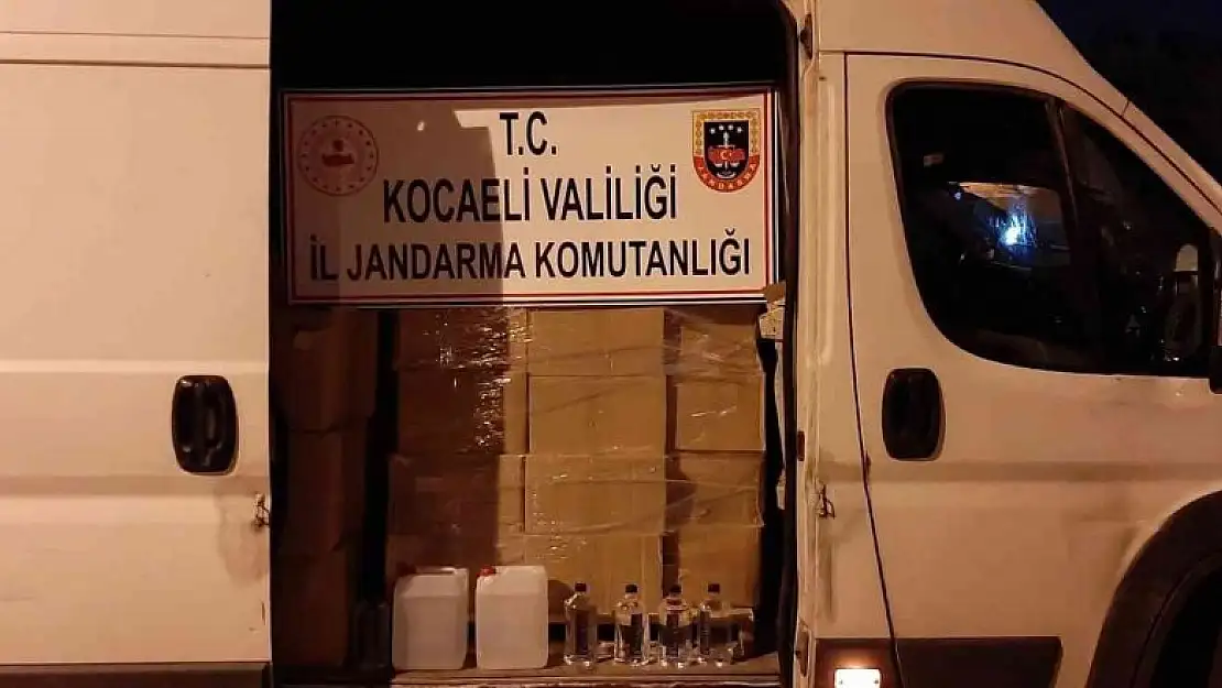 Kocaeli'de bin 400 litre bandrolsüz etil alkol ele geçirildi