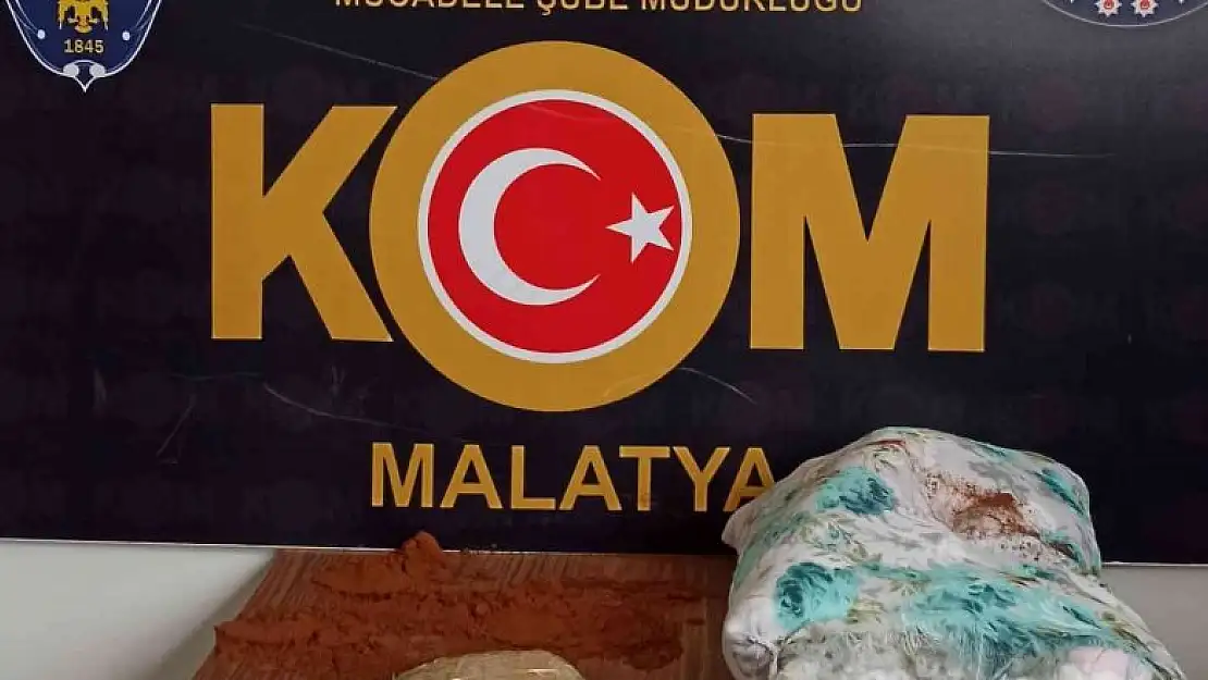 Yolcu otobüsünde esrar ile cinsel içerikli ürün ele geçirildi