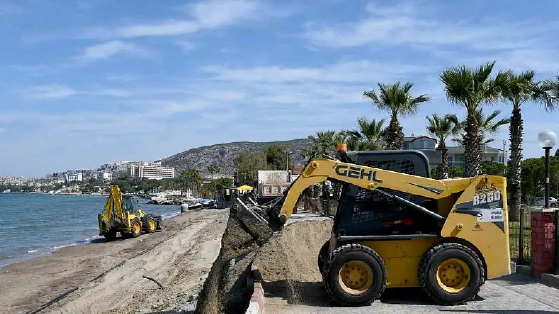 Kuşadası'nda plajlar yaz sezonuna hazırlanıyor