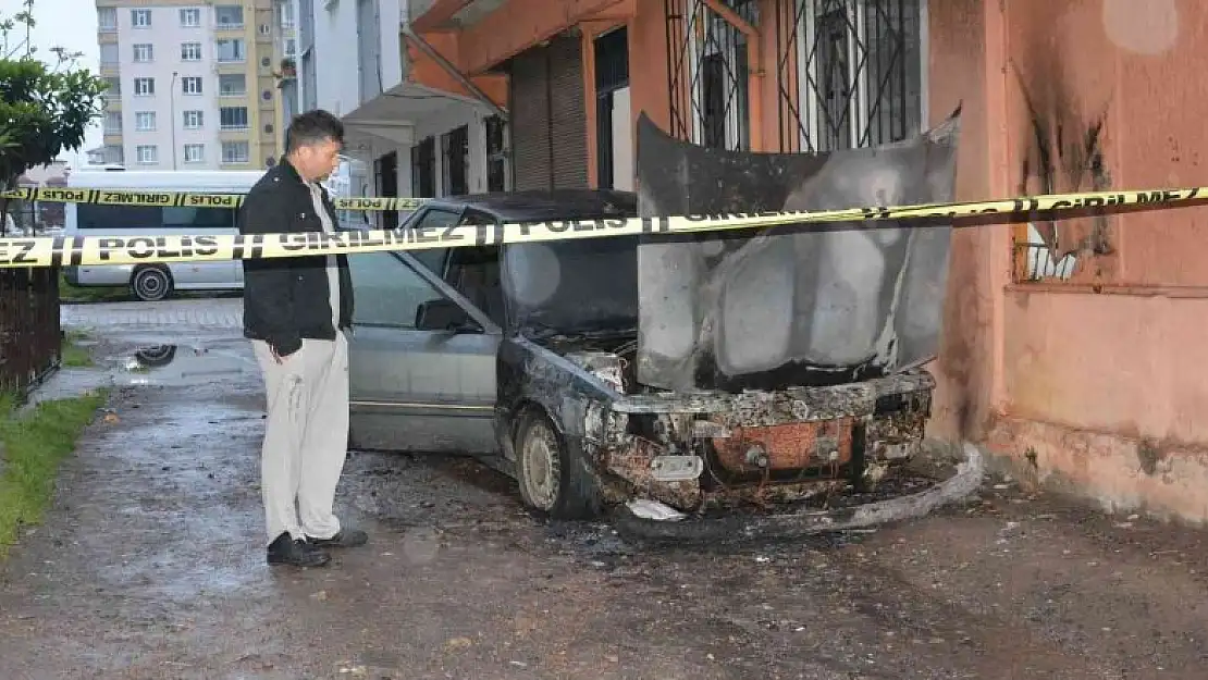 Altı sene önce aldığı emektarı gözlerinin önünde küle döndü