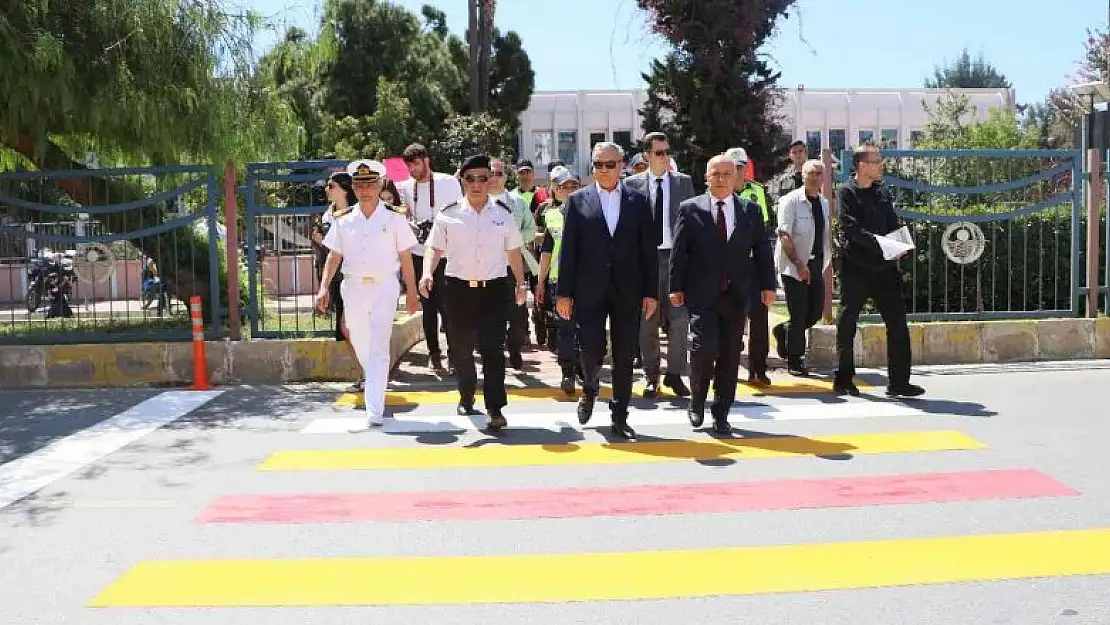 'Yayalar için 5 adımda güvenli trafik' kampanyası Mersin'de başladı