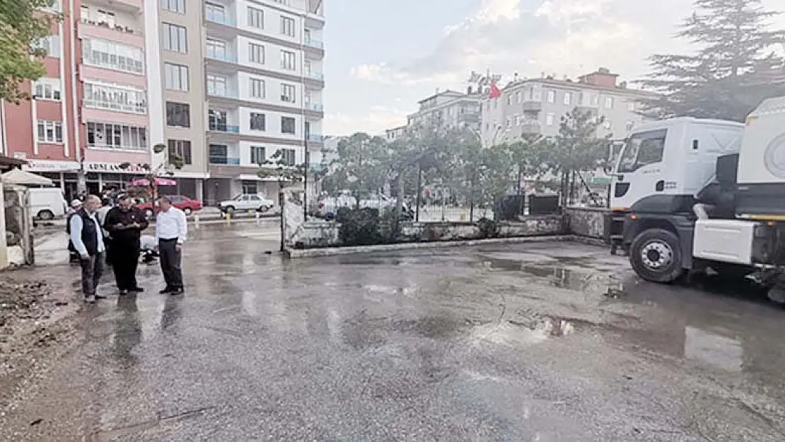 Yıkılan eski jandarma binasının yeri otopark oluyor