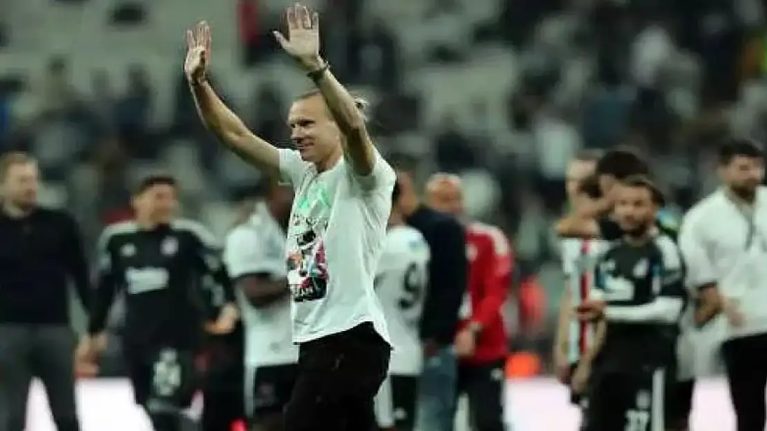 Domagoj Vida, Beşiktaş'a veda etti