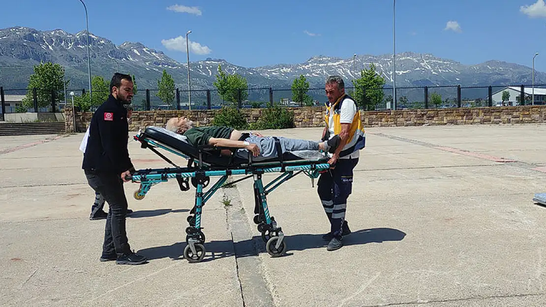 Konya'da ambulans helikopter kalp krizi geçiren hasta için havalandı