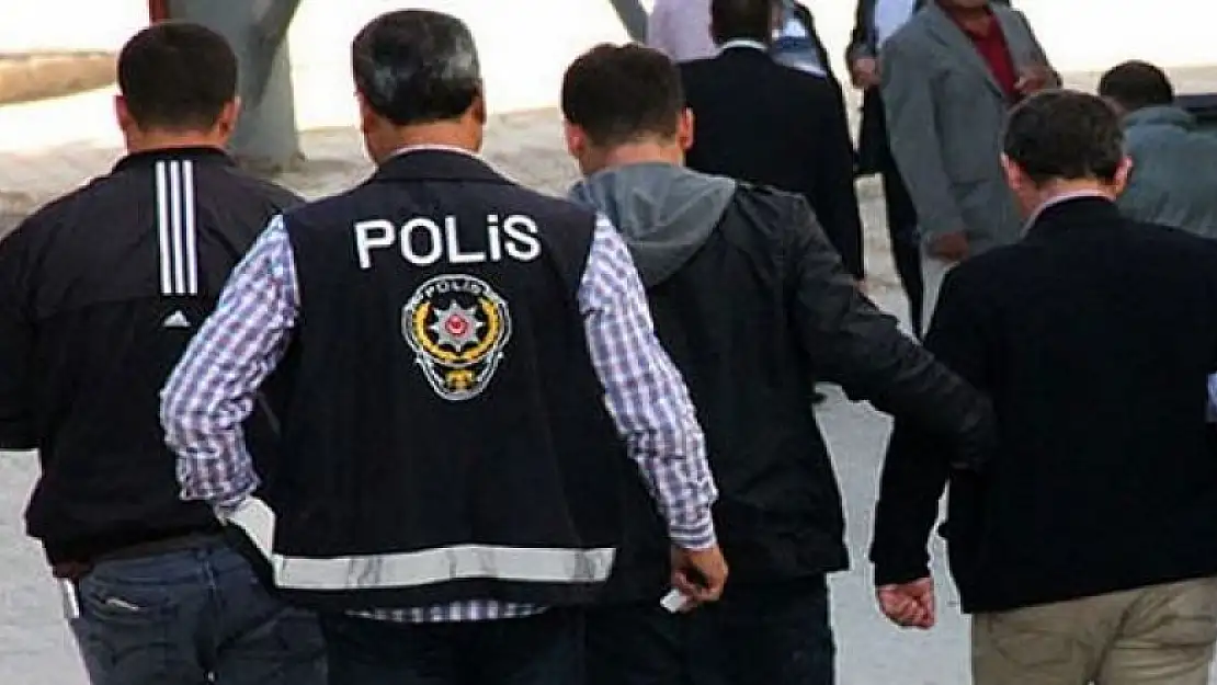 Ankara merkezli 6 ilde sosyal medya dolandırıcılarına operasyon: 18 gözaltı