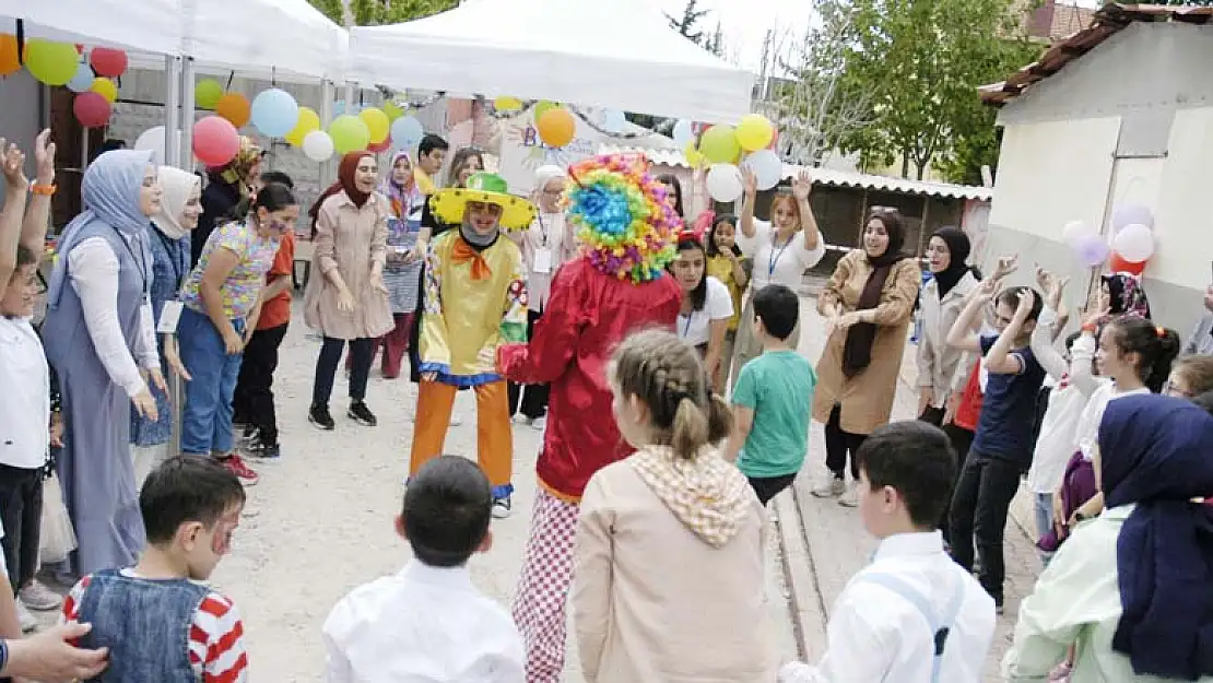 Deha'lı özel çocuklar 'Yaza Merhaba'  dedi