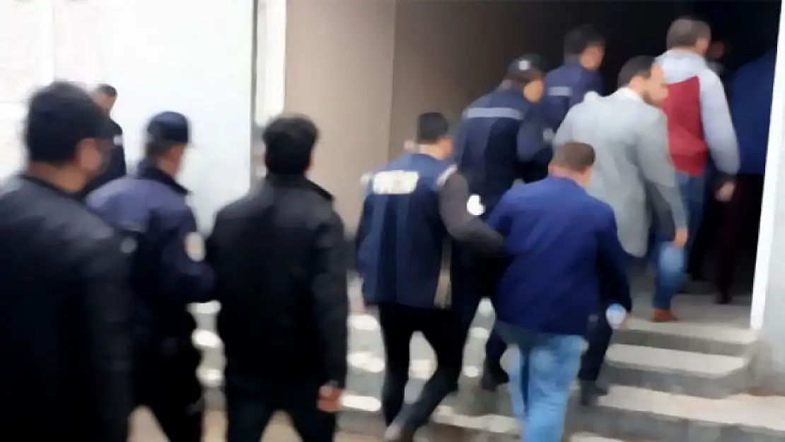 İstanbul'da merkezli 9 ilde FETÖ operasyonu!