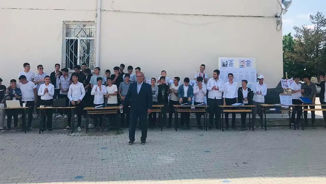 Şahin Cihanbeyli'de Bilim Fuarı Düzenledi