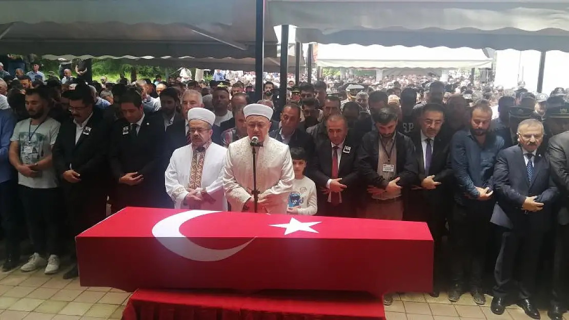 Tokat şehidini uğurladı