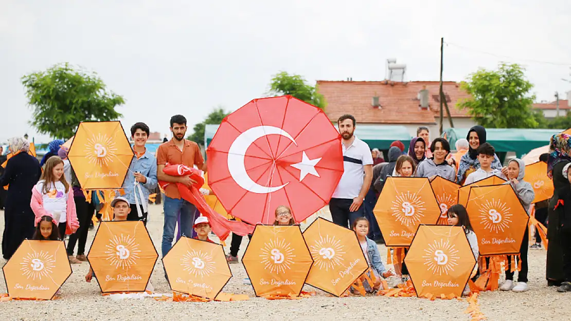 Kitap okudular, uçurtma şenliğinde buluştular