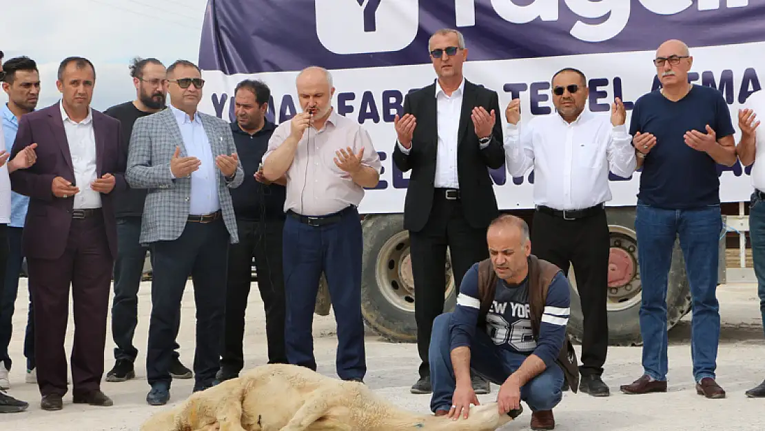 Yunak'a büyük yatırım fabrikanın temeli atıldı