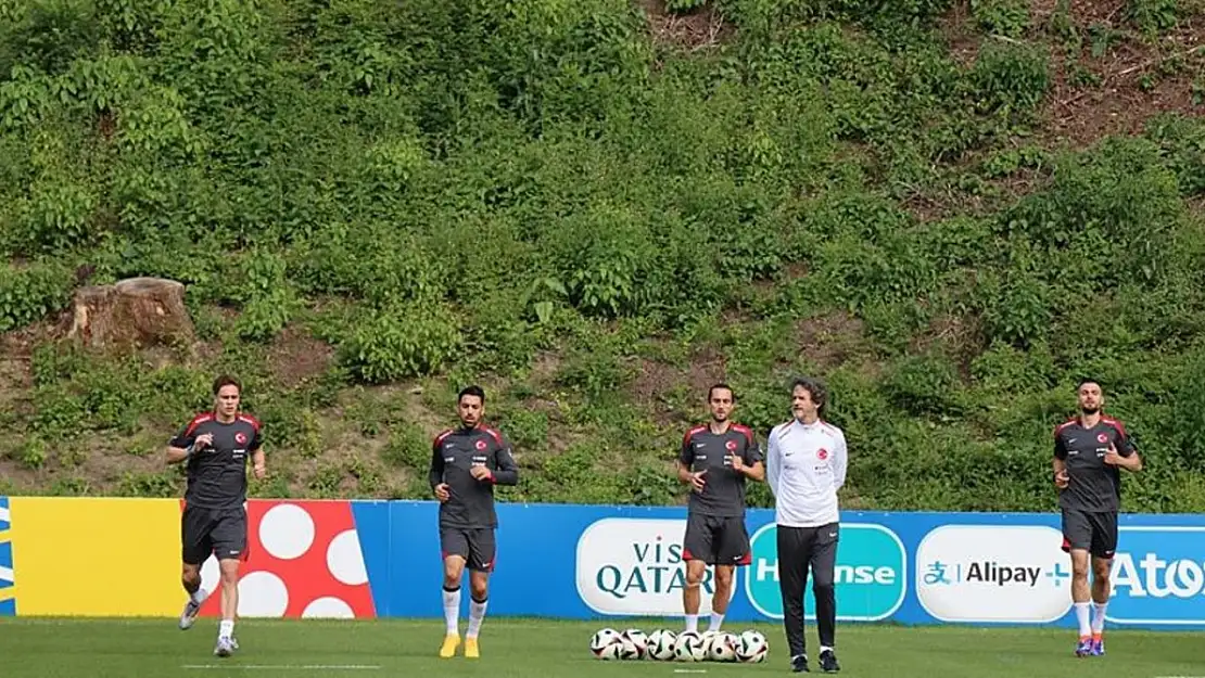 A Milli Futbol Takımı Çekya maçı hazırlıklarına devam ediyor