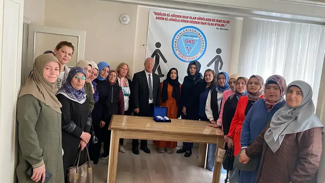 AK Parti Selçuklu Görmeyenleri Koruma Derneğini ziyaret etti