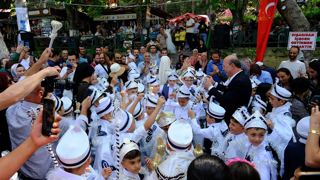 Akşehir'de sünnet şöleni