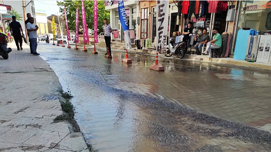 Akşehirli esnaf 'Baraj açılışımıza hoş geldiniz'