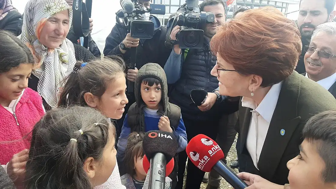 Akşener, çadır kentlerde vatandaşların sorunlarını dinledi