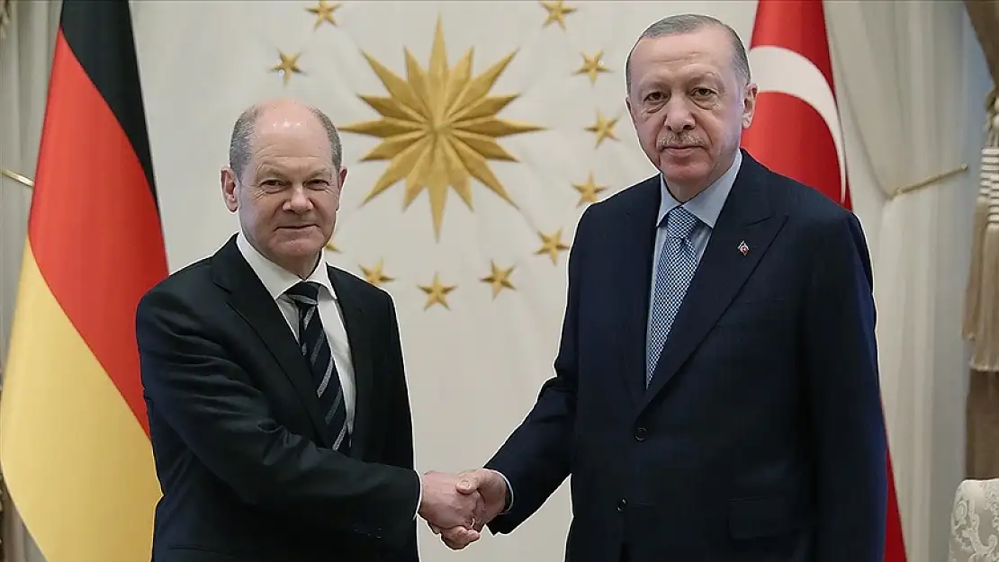 Almanya Başbakanı Scholz ile telefonda görüştü