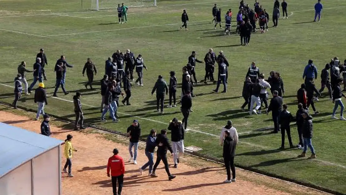 Amatör futbol maçında arbede yaşandı