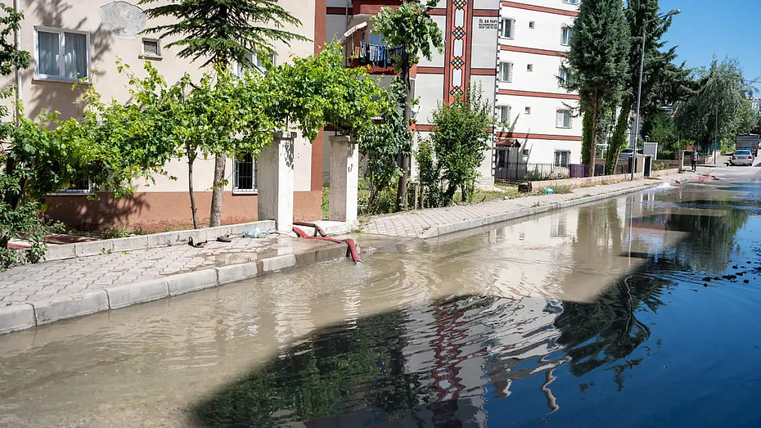 Ankara'da şiddetli yağış sonrası evleri su bastı