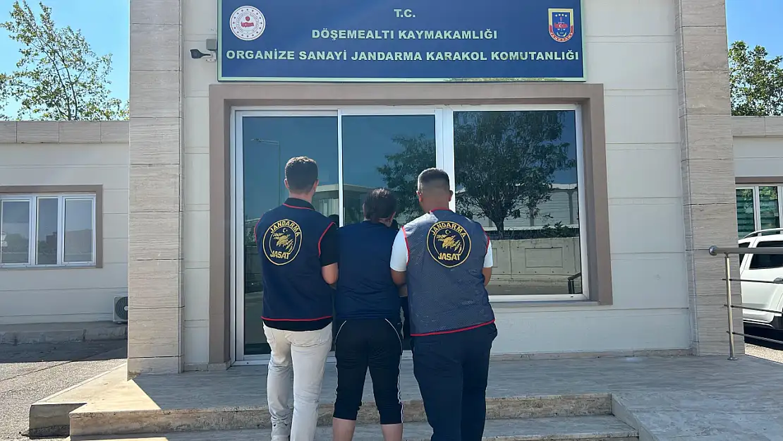 Antalya'da aranan suç makinesi yakalandı!