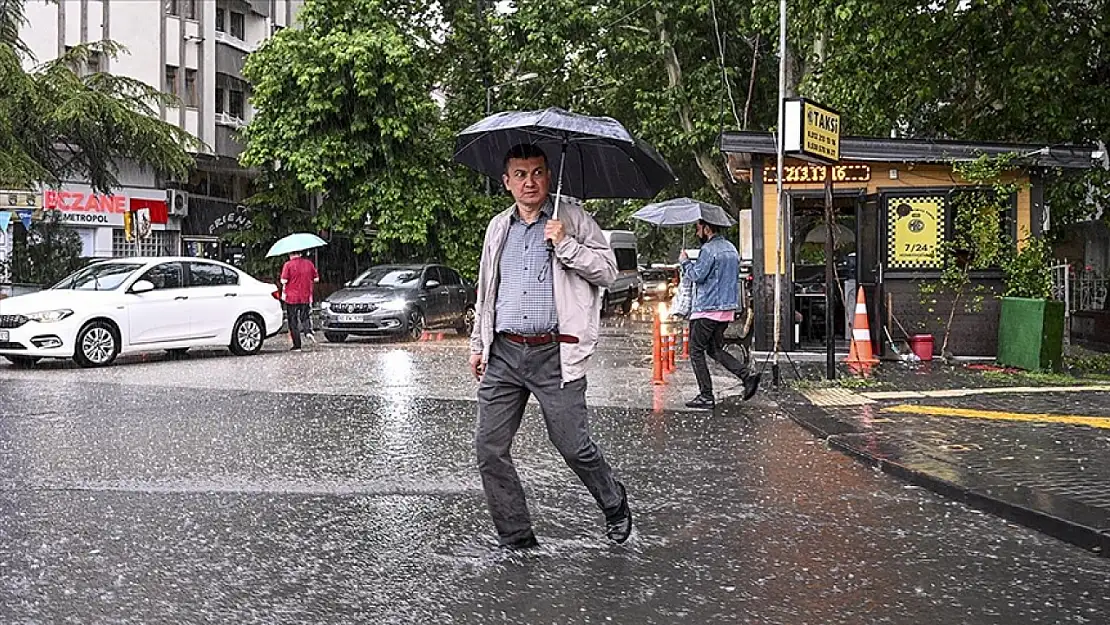 Aralarında Konya'da var. Meteoroloji'den yağış uyarısı