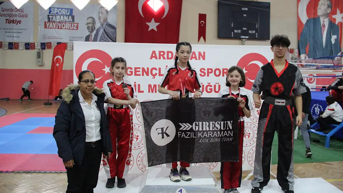 Ardahan'da Kick-Boks Zafer Kupası tamamlandı