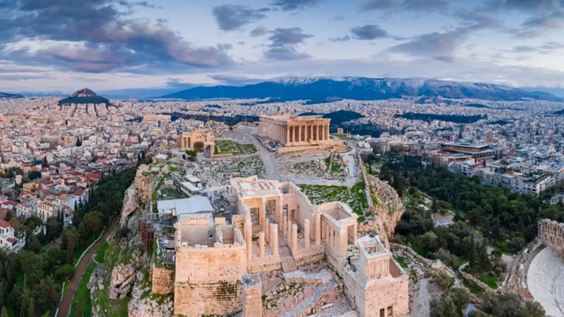 Atina ve Akropolis'te Tarih ve Turizm