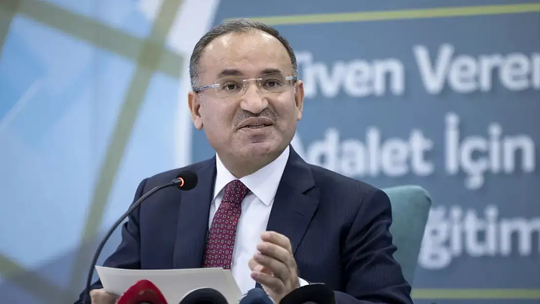 Bakan Bozdağ'dan barolara tepki