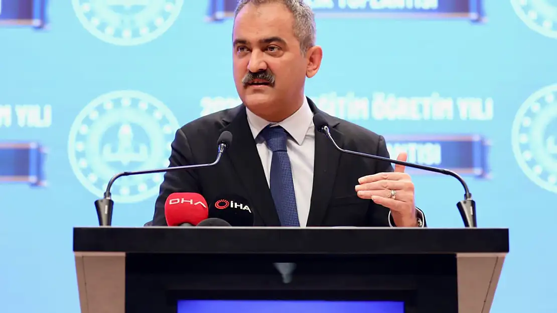 Bakan Özer: 1.6 Milyon ekmek deprem bölgesine ulaştırıldı