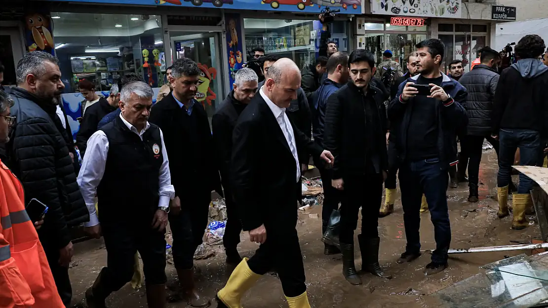 Bakan Soylu, Kumluca'da selin bilançosunu açıkladı