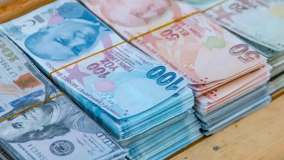 Bankalar çıldırdı! Bu banka başvuranlara 10.000 TL nakit veriyor