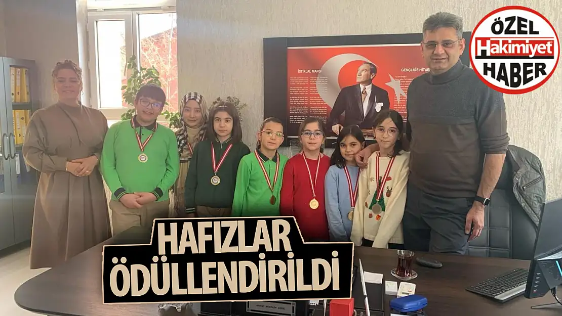 Başarılı öğrencilerini ödüllendirdi