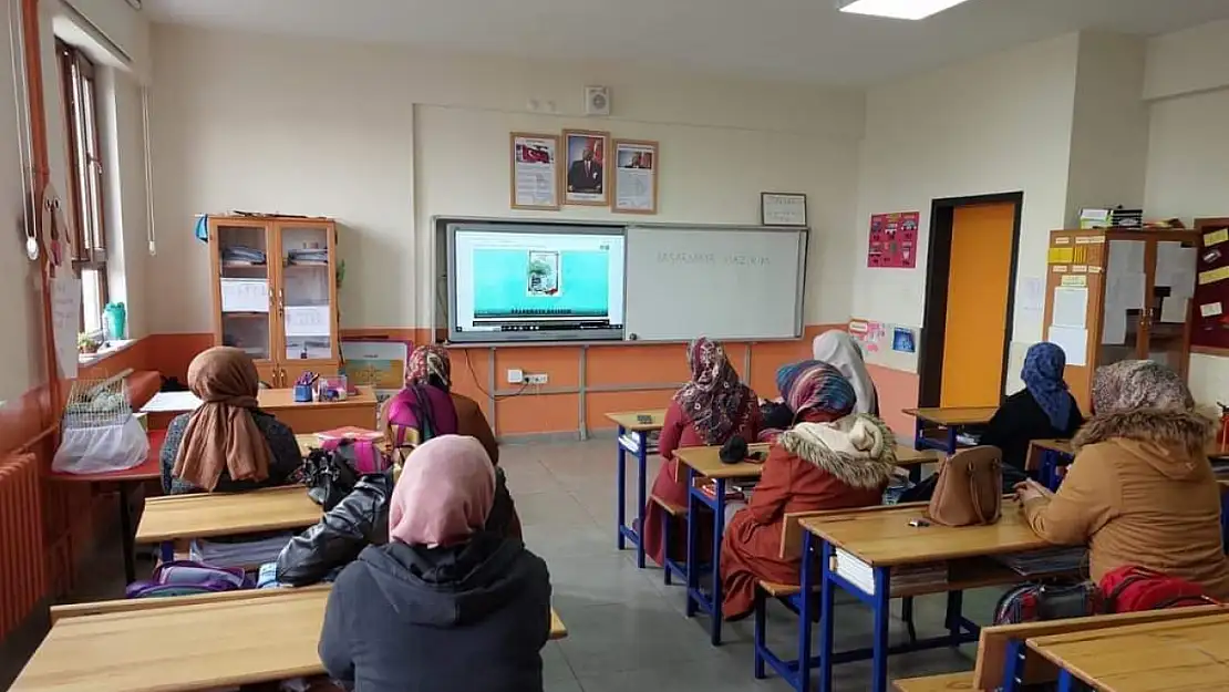 'Başarmaya Hazırım' Projesi için il genelinde ailelerle toplantı gerçekleştirildi