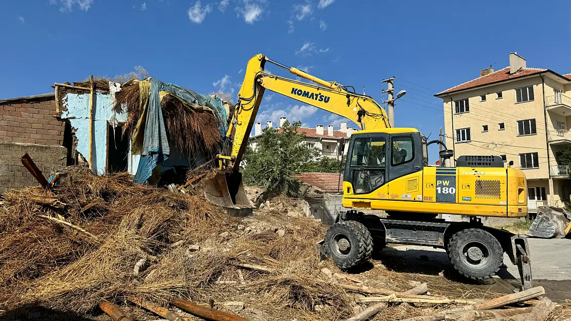 Başkan Akpınar: Metruk Bina Yıkımlarına Önem Veriyoruz