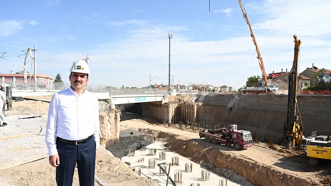 Başkan Altay 'Yıl sonundan önce en azından alt tarafında alt taraftan trafiği vererek ulaşıma açmayı hedefliyoruz'