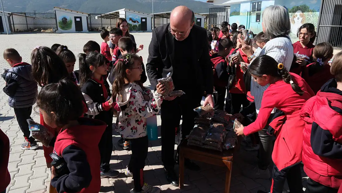 Başkan Köksal, Hayvanları Koruma Günü'nde Çocuklarla Buluştu