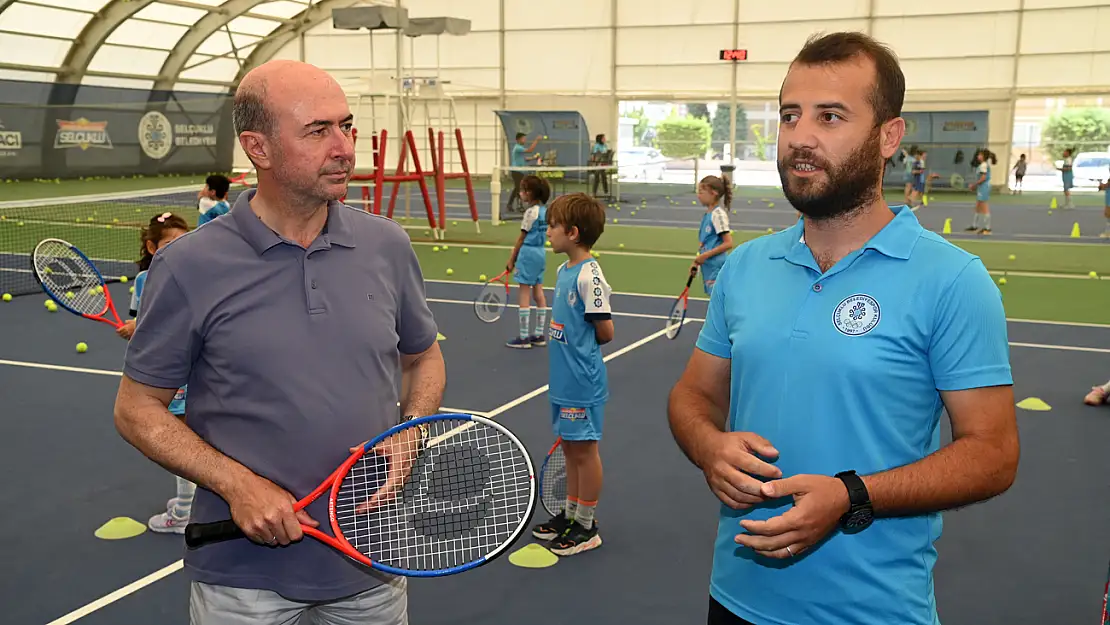 Başkan Pekyatırmacı Yaz Spor Okullarını medya temsilcileriyle gezdi