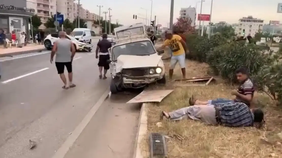 Bayram yolunda trafik kazası: 3 kişi yaralandı