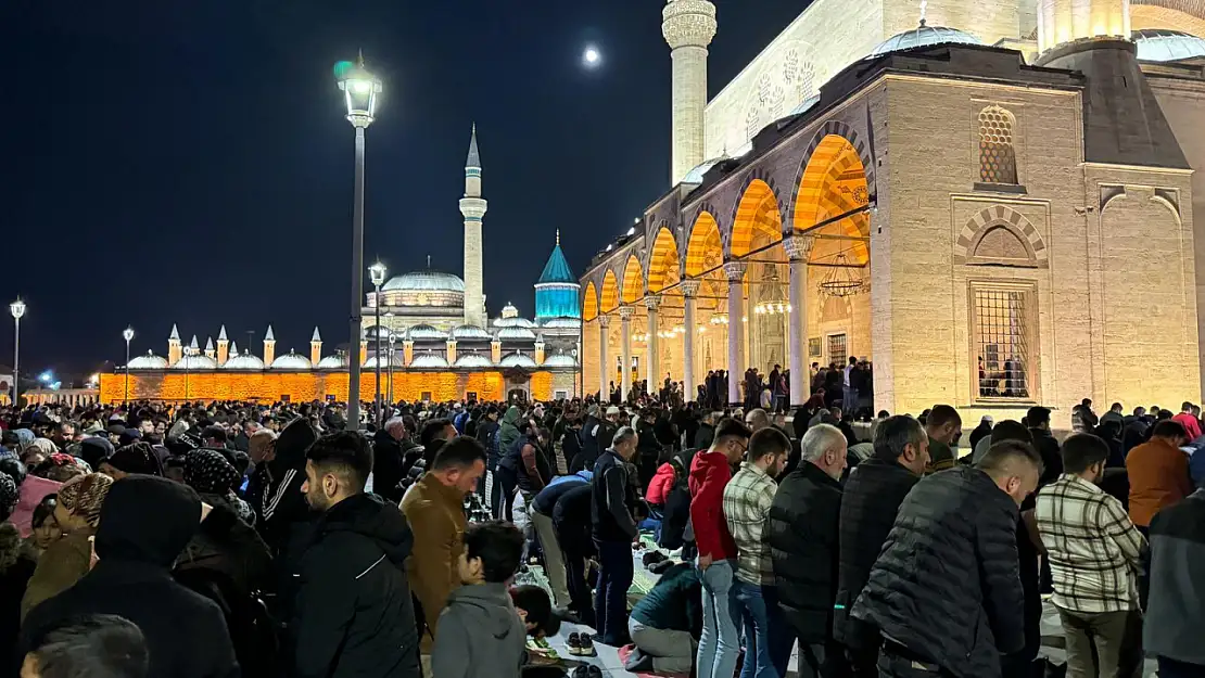 Berat Kandili'nde Konya'daki camiler doldu taştı!