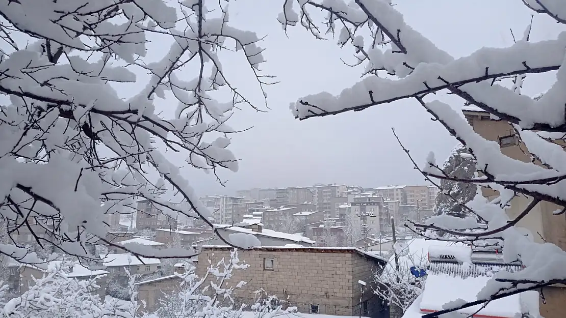 Beyaz örtü manzarası mest etti!