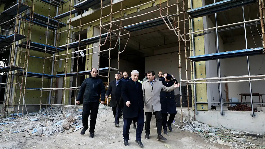 Birdal Öztürk Karatay spor merkezi'ni incelediler