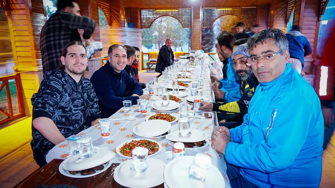 Bisiklet severler iftar sofrasında buluştu