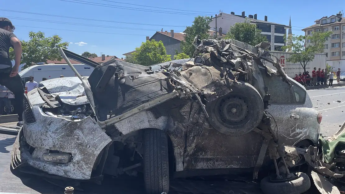 Bolu'da Trafik Kazası: 2 Ölü, 3 Yaralı