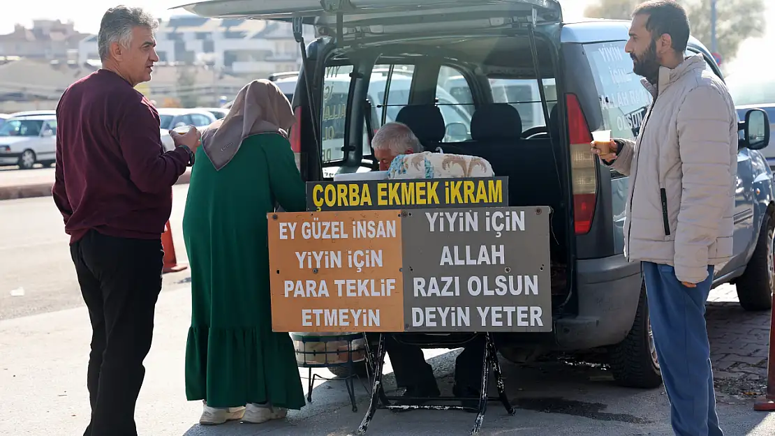 Bu çorbadan içenlerin hesabı sadece 'hayır duası'